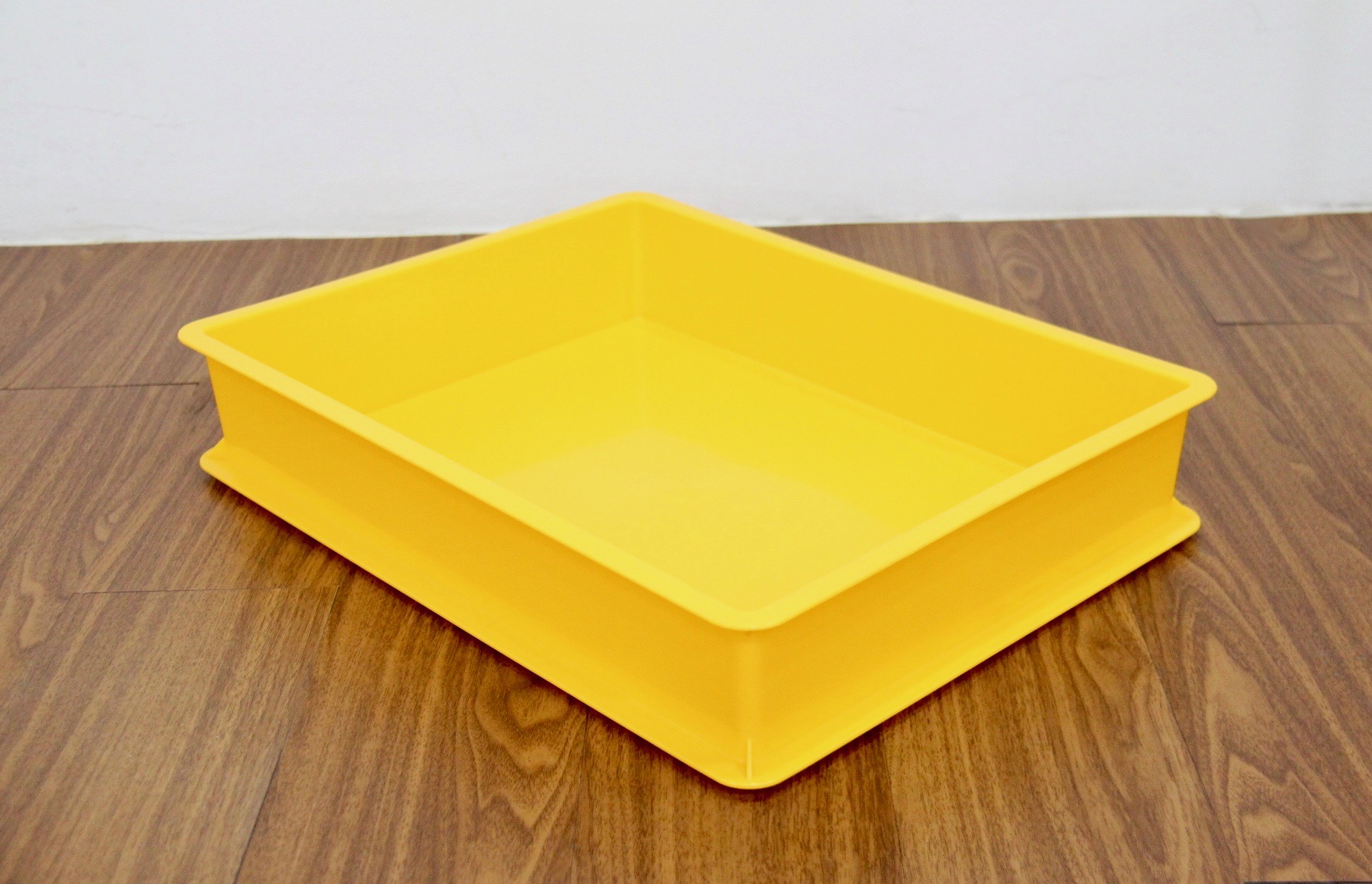 Cake Tray / Stackable Tray / Yellow Tray 10cm